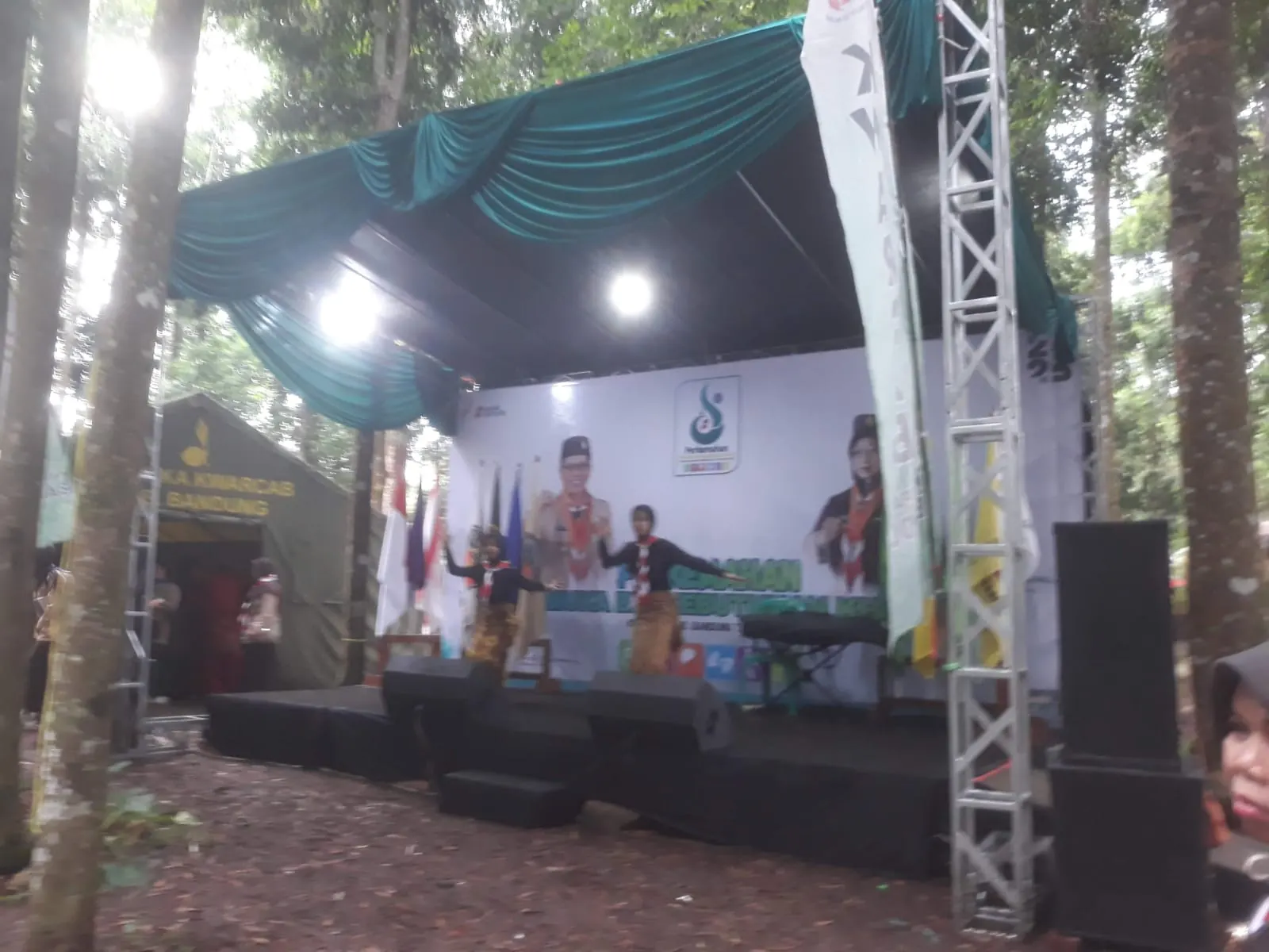 Outdoor stage Youlien